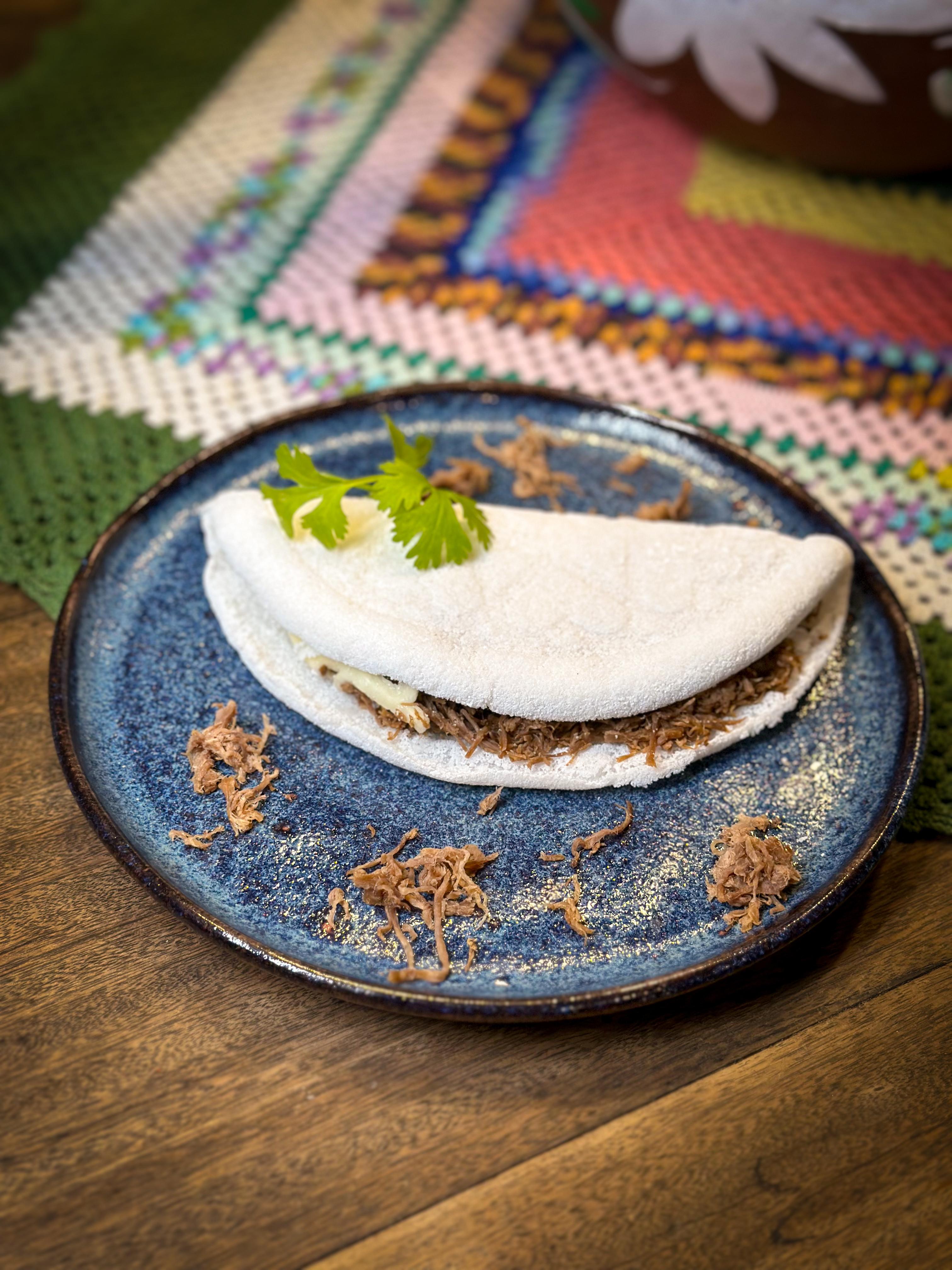 Imagem do prato Tapioca de carne de sol com queijo